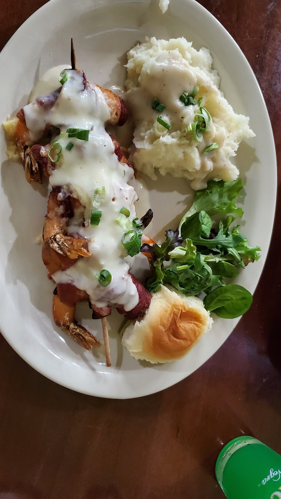 Outlaw Seafood Bar and Grill | restaurant | 19292 Main St, Lytle, TX 78052, USA | 8307726096 OR +1 830-772-6096