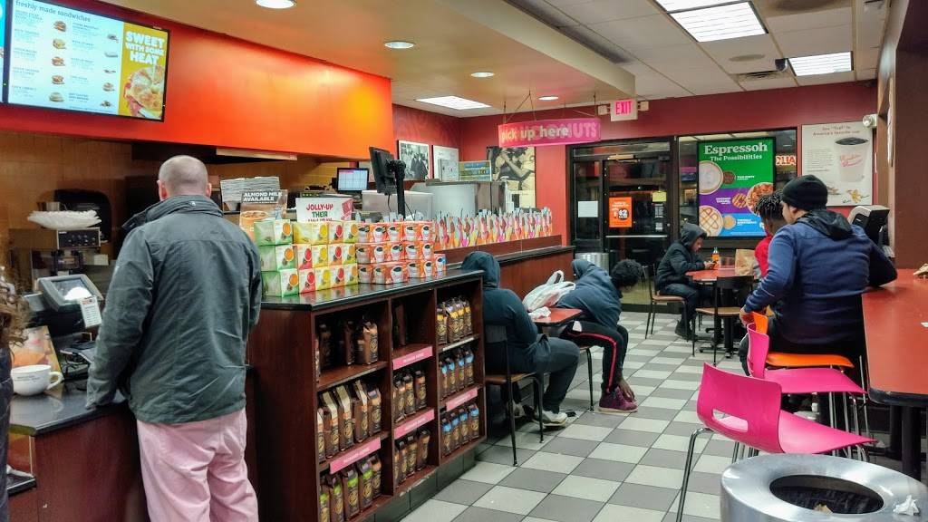 Dunkin Donuts | cafe | 7000 Reisterstown Rd, Baltimore, MD 21215, USA | 4107646846 OR +1 410-764-6846