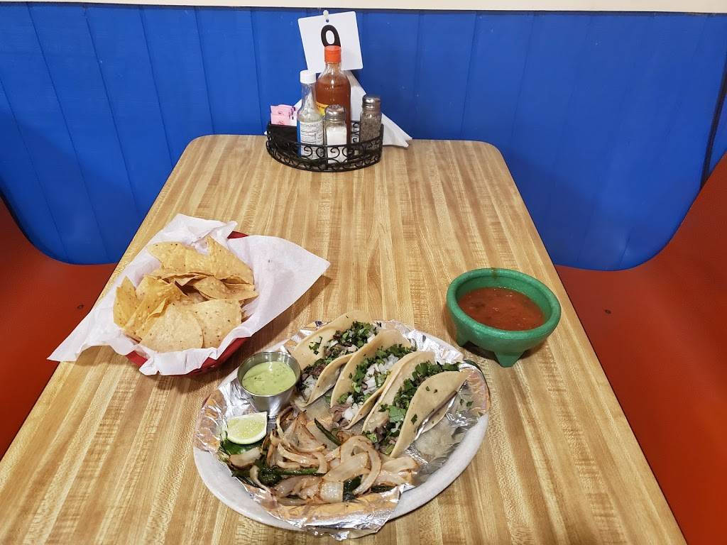 El Potosino | restaurant | 302 N Clark St, San Augustine, TX 75972, USA | 9362012383 OR +1 936-201-2383