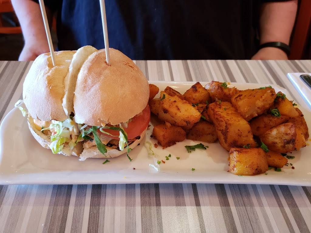 Restaurant Bastos 242 Rue Richelieu, SaintJeansurRichelieu, QC J3B