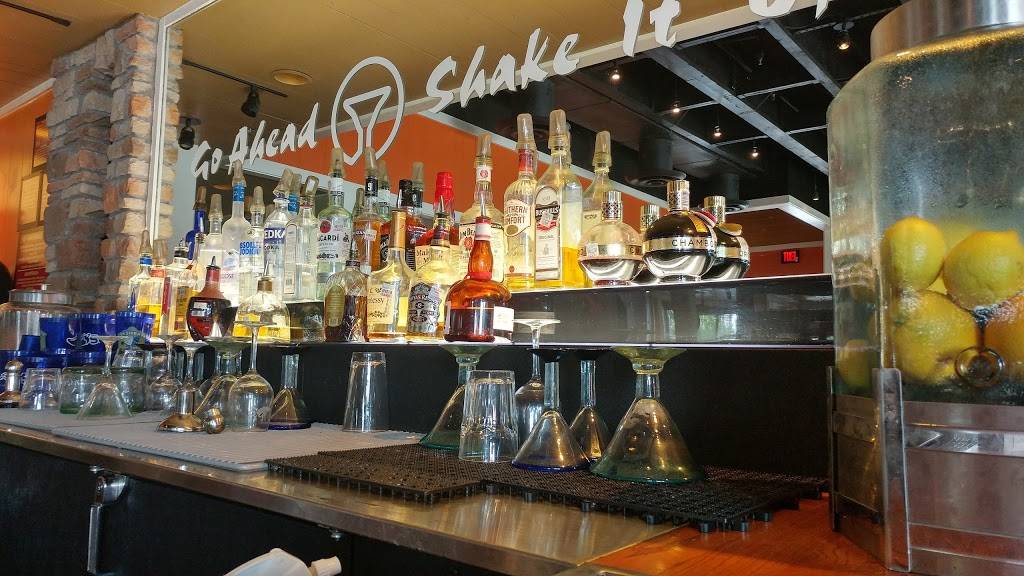 Chilis Grill & Bar | meal takeaway | 13050 Northwest Fwy, Houston, TX 77040, USA | 7136903800 OR +1 713-690-3800