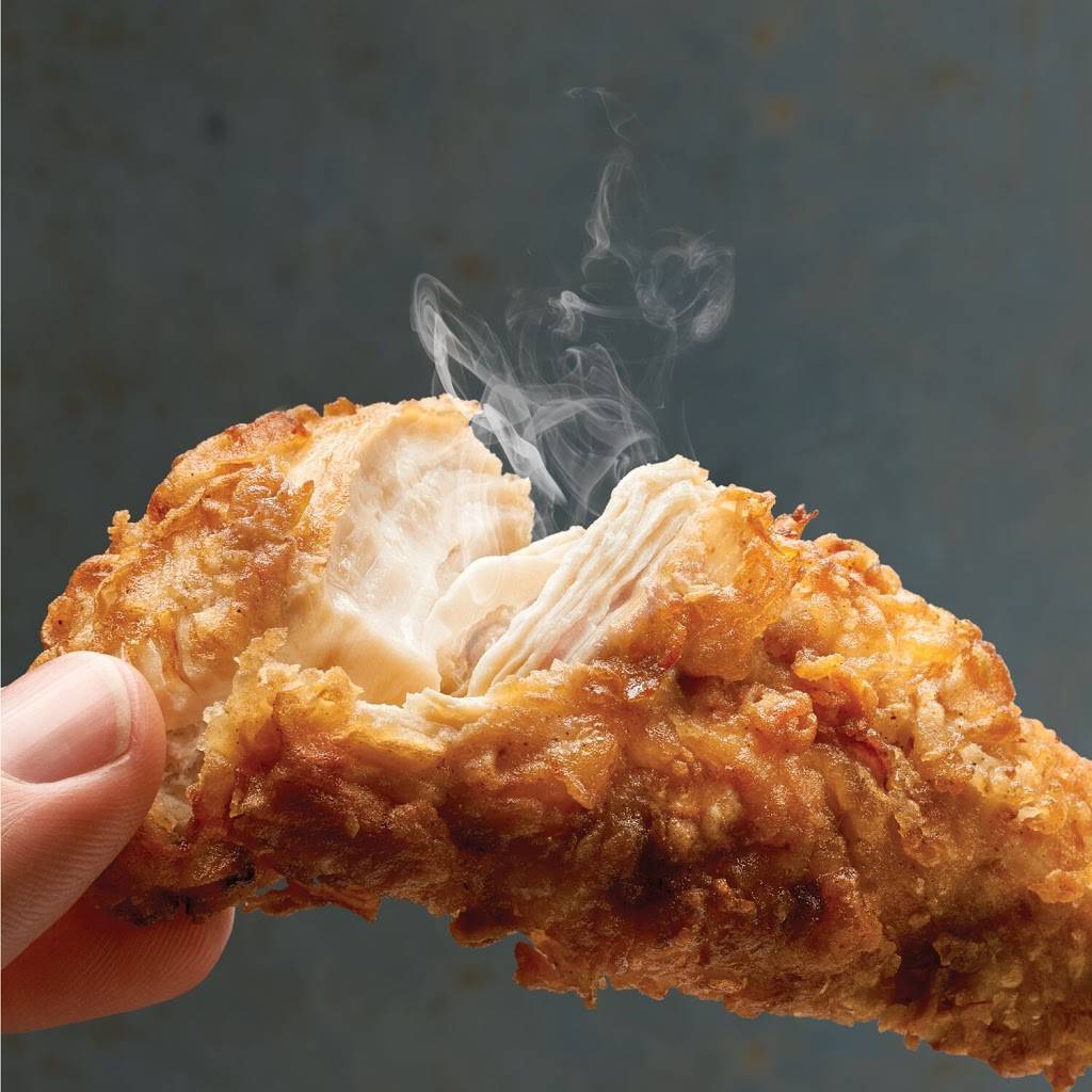 Raising Canes Chicken Fingers | meal takeaway | 1431 E Parks Hwy, Wasilla, AK 99654, USA | 9073127788 OR +1 907-312-7788