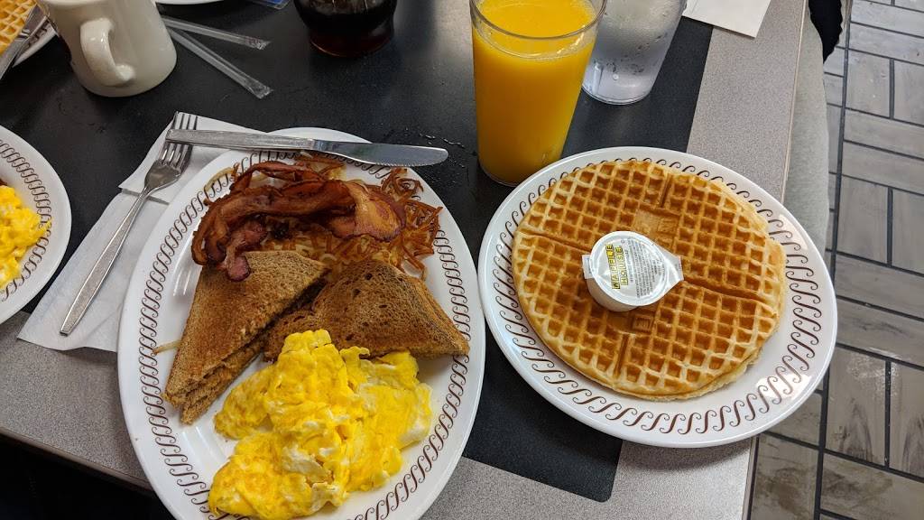 Waffle House | restaurant | 144 W McMillan St, Cincinnati, OH 45219, USA | 5132210035 OR +1 513-221-0035