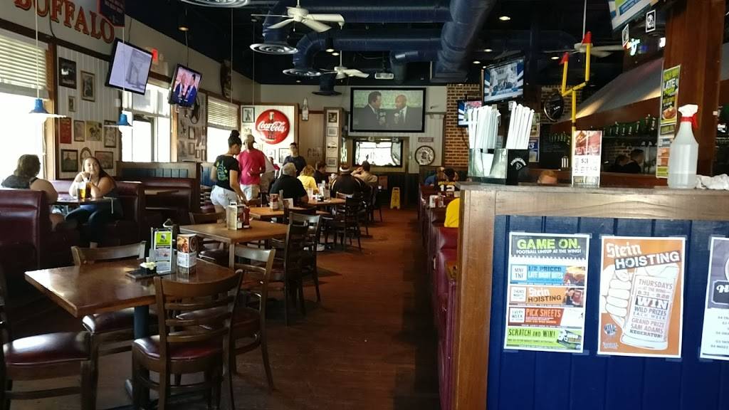Wild Wing Cafe | cafe | 1188 Fording Island Rd, Bluffton, SC 29910, USA | 8438379453 OR +1 843-837-9453