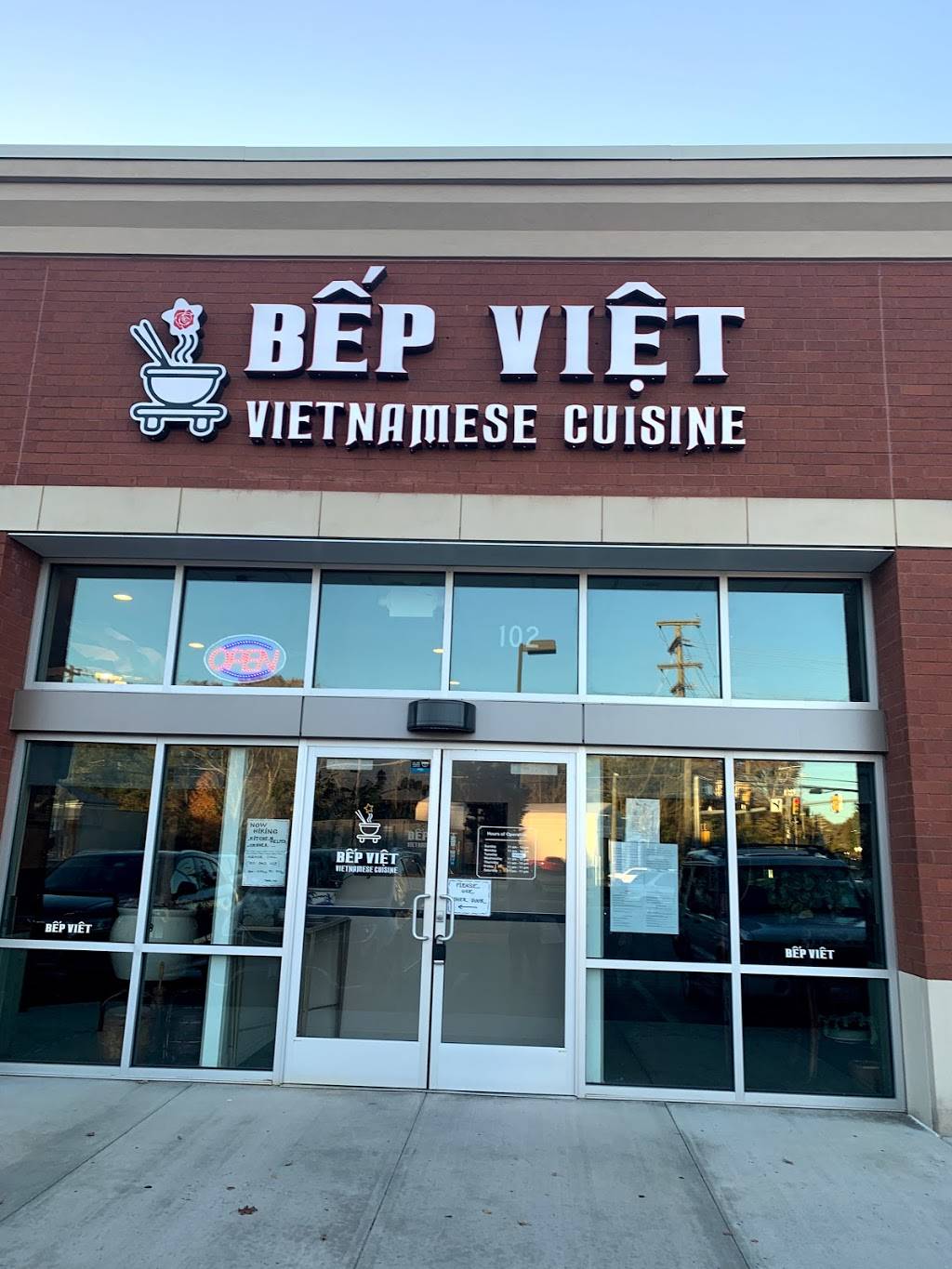 Bep Viet | restaurant | 3000 Annandale Rd Ste 102, Falls Church, VA 22042, USA | 7033451103 OR +1 703-345-1103