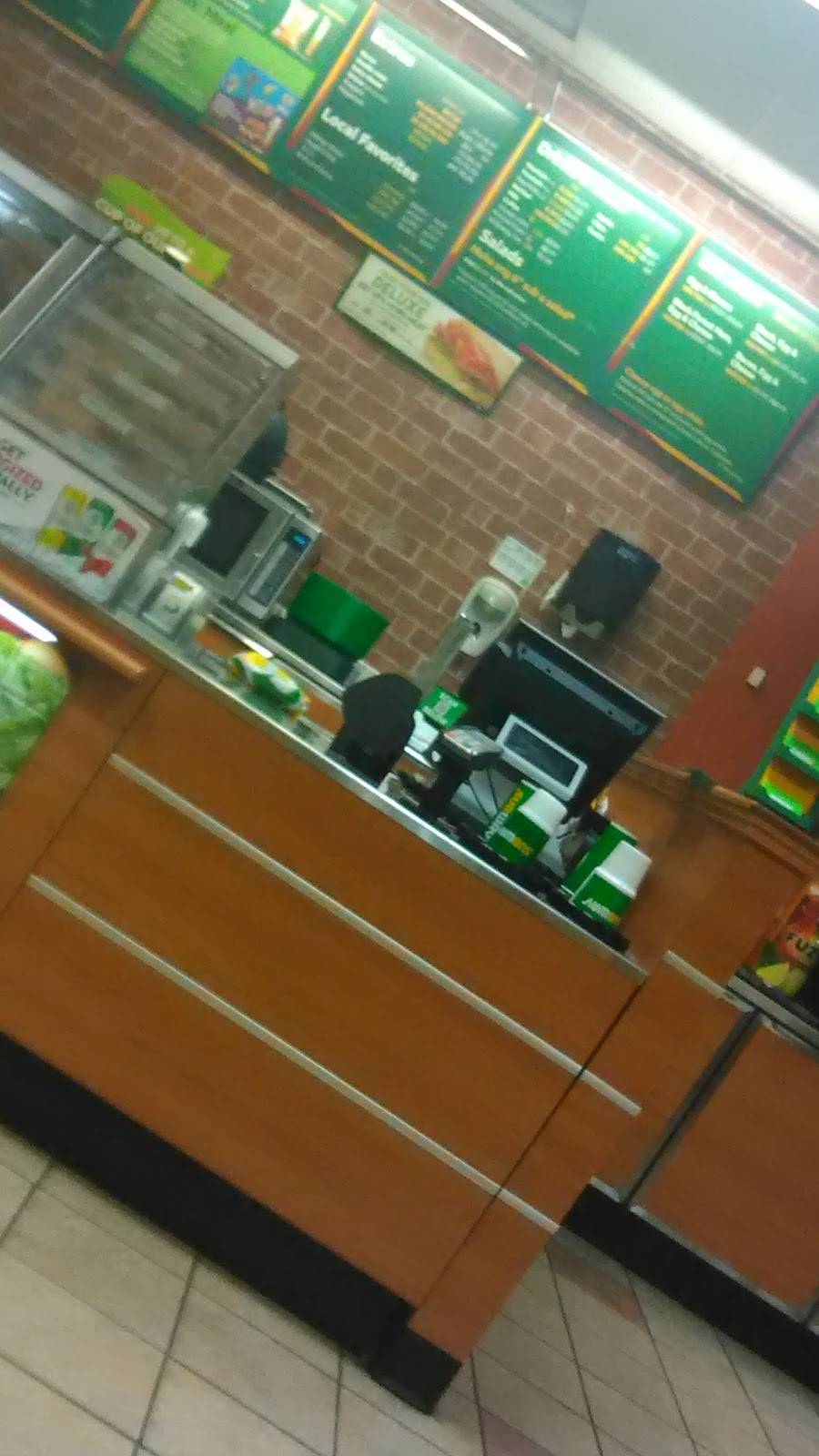 Subway | restaurant | 443 Hartford Rd, Manchester, CT 06040, USA | 8607916118 OR +1 860-791-6118