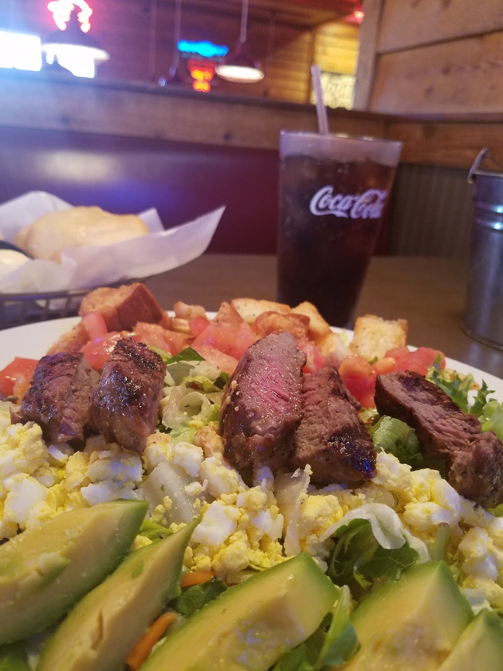 Logans Roadhouse | restaurant | 4384 Sherwood Way, San Angelo, TX 76901, USA | 3252240818 OR +1 325-224-0818