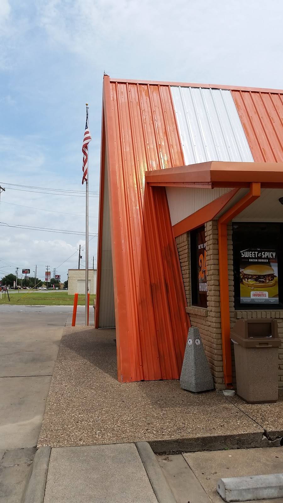 Whataburger | restaurant | 2830 W Washington St, Stephenville, TX 76401, USA | 2549686285 OR +1 254-968-6285