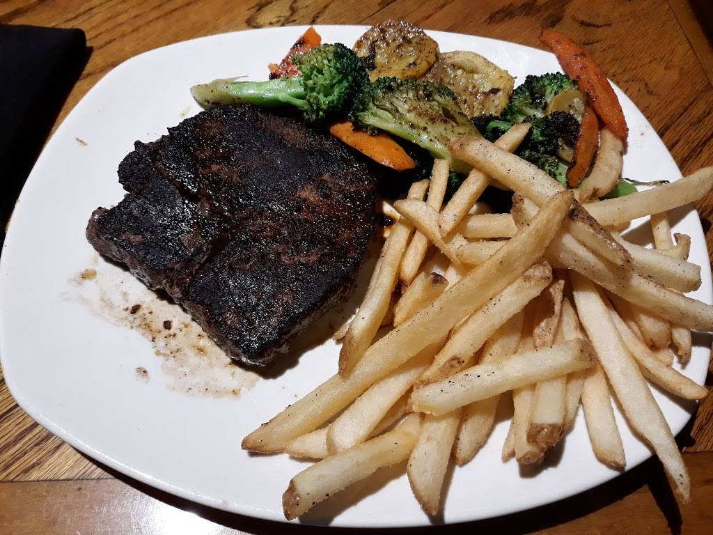 Outback Steakhouse | 2219 SW 74th St, Oklahoma City, OK 73159, USA