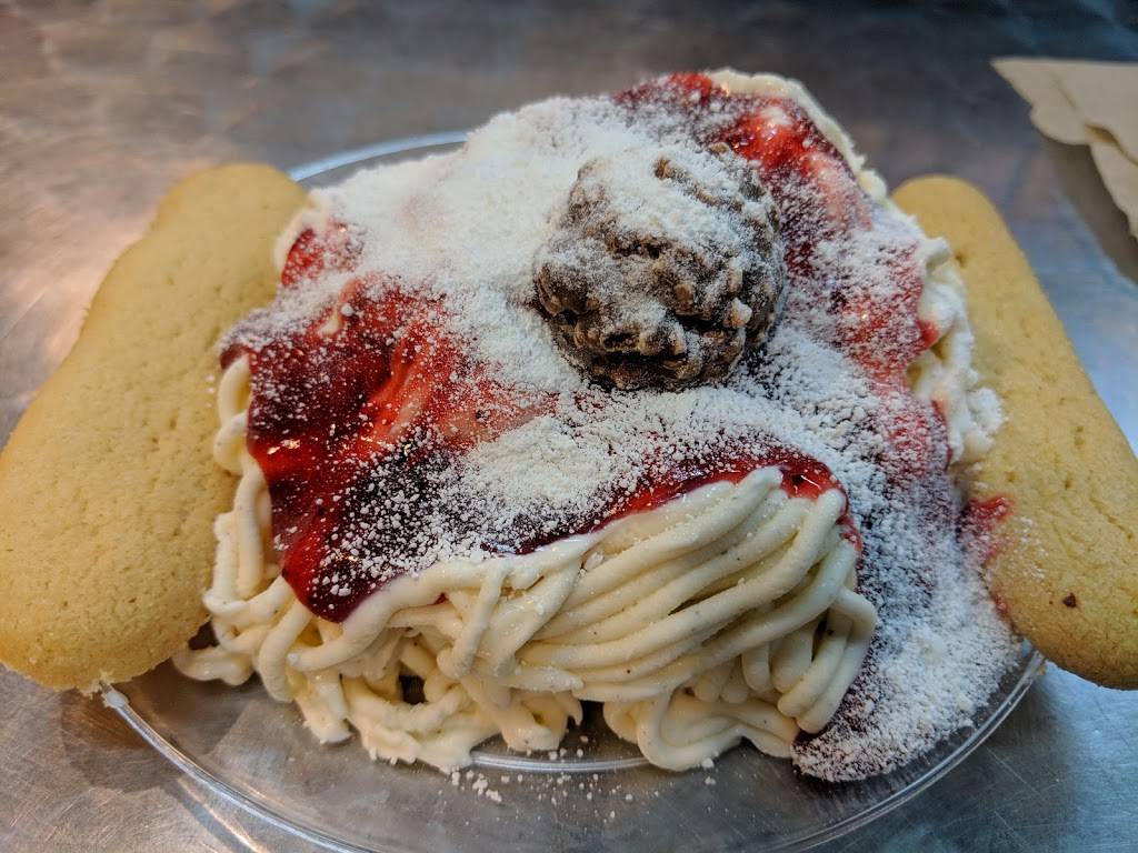 Poynors Pommes Frites | restaurant | 131 Island Dr #3107, Pigeon Forge, TN 37863, USA | 8657747744 OR +1 865-774-7744