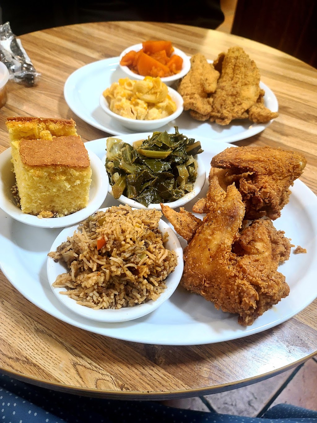 Savoy's Southern Soul | 445 W Weber Ave, Stockton, CA 95203, USA