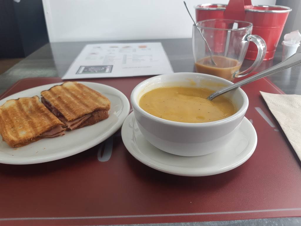 Une Petite Bouchée | restaurant | 839 Boulevard Thibeau, Trois-Rivières, QC G8T 7A8, Canada | 8198525651 OR +1 819-852-5651
