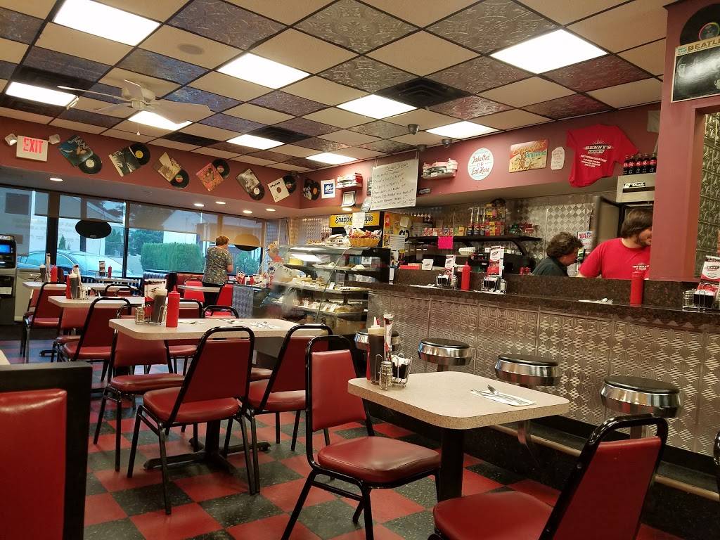 Benny's Luncheonette | 11-04 Saddle River Rd, Fair Lawn, NJ 07410, USA