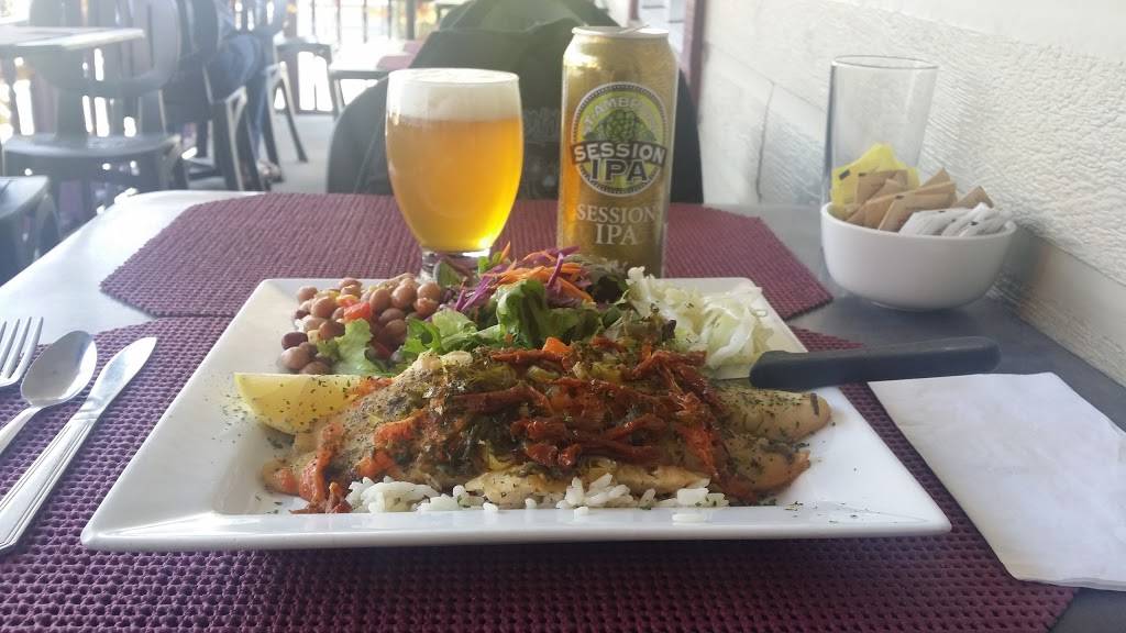 Cafe Du Vieux Beloeil Enr | restaurant | 934 Rue Richelieu, Beloeil, QC J3G 4P9, Canada | 4504640898 OR +1 450-464-0898