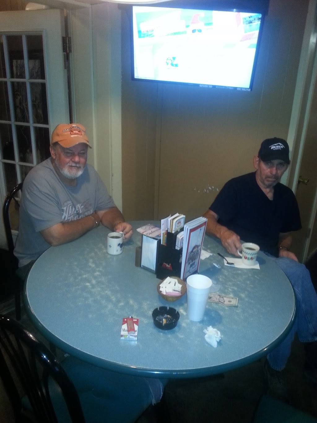 Buds Cafe | restaurant | 157 S Lafayette Ave #2026, Marshall, MO 65340, USA | 6608864993 OR +1 660-886-4993