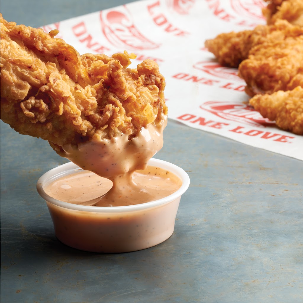 Raising Canes Chicken Fingers | meal takeaway | 1100 Interstate Dr, Cookeville, TN 38501, USA | 8665522637 OR +1 866-552-2637