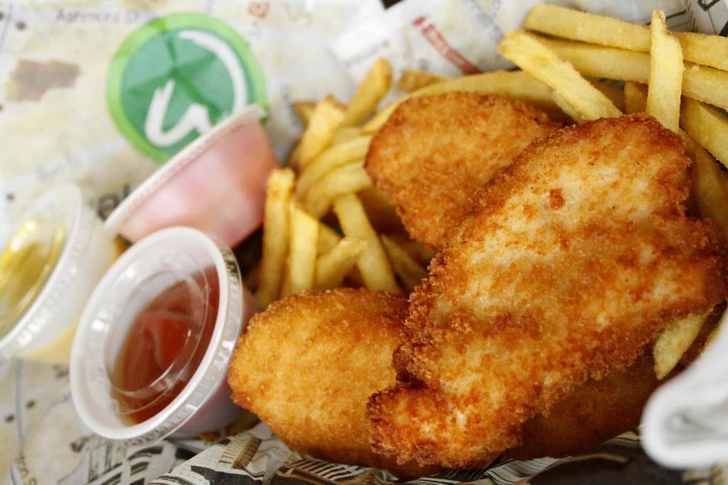 Wahlburgers | restaurant | 5065 Main St, Trumbull, CT 06611, USA | 2033715386 OR +1 203-371-5386