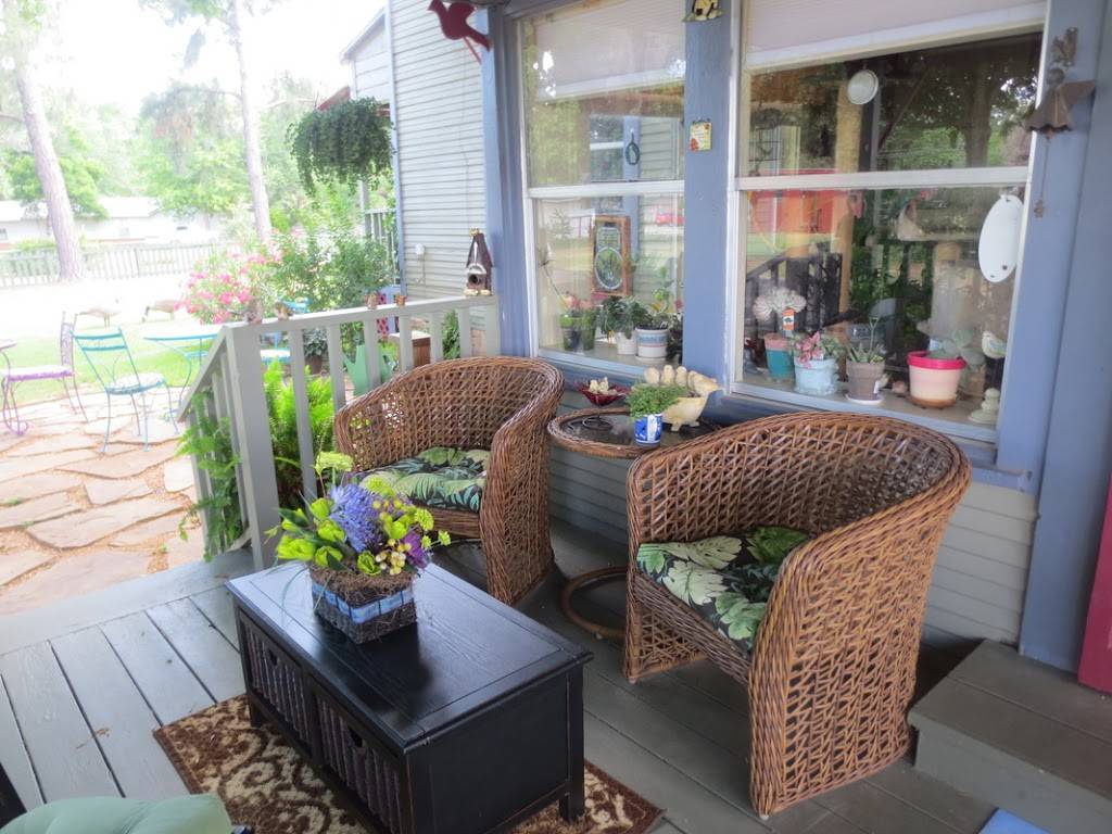 The Geranium House Bed & Breakfast / Tea Room & Bistro | cafe | 600 Wood St, Athens, TX 75751, USA | 9036756895 OR +1 903-675-6895