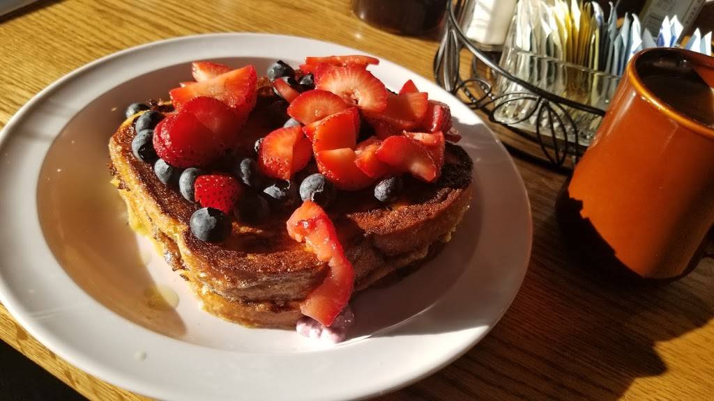 Iva & Audy's Country Diner Restaurant 4959 Lake Shore Dr, Bolton