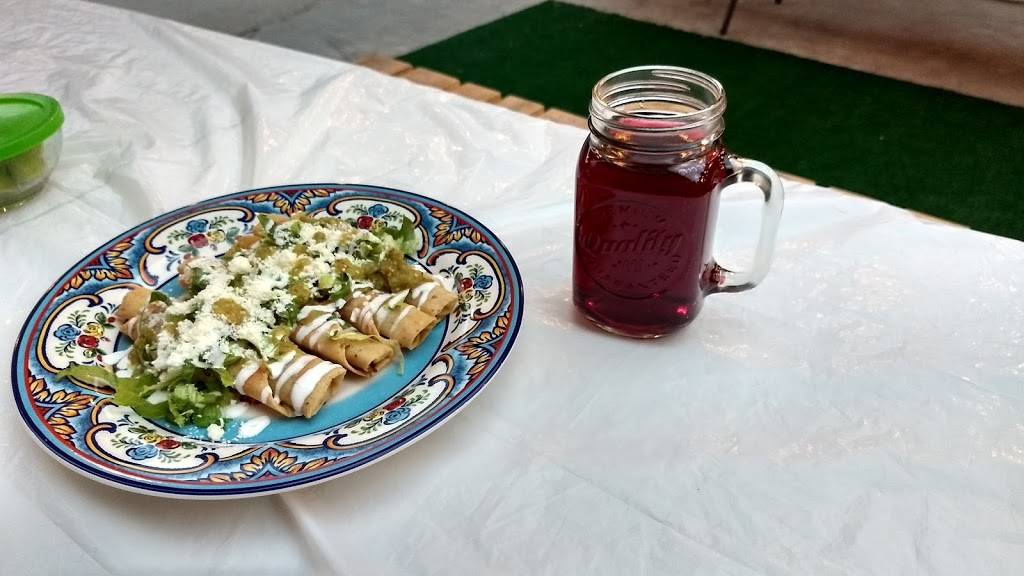 POZOLE RICO | restaurant | Av Terrazas, Terrazas de la Presa, 22124 Tijuana, B.C., Mexico | 016645813692 OR +52 664 581 3692