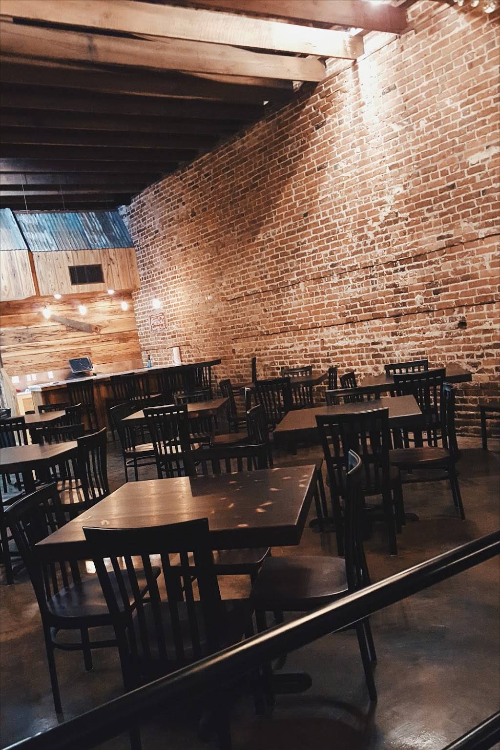 Swankys Downtown | restaurant | 108 E St Peter St, Carencro, LA 70520, USA | 3377067978 OR +1 337-706-7978