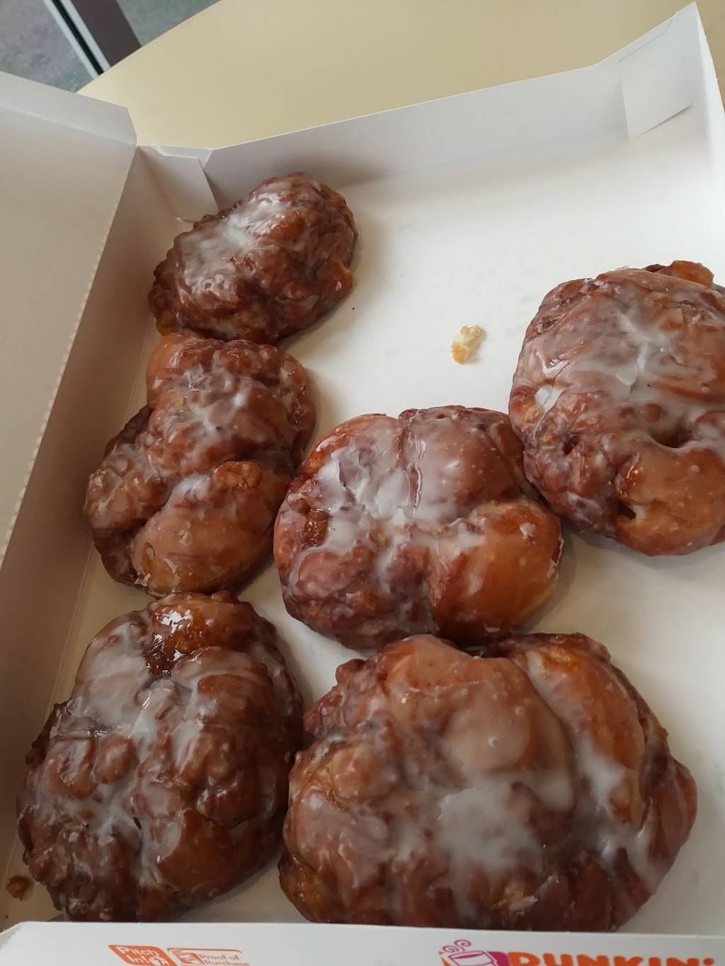 Dunkin | bakery | 4922 La Sierra Ave, Riverside, CA 92505, USA | 9517778377 OR +1 951-777-8377
