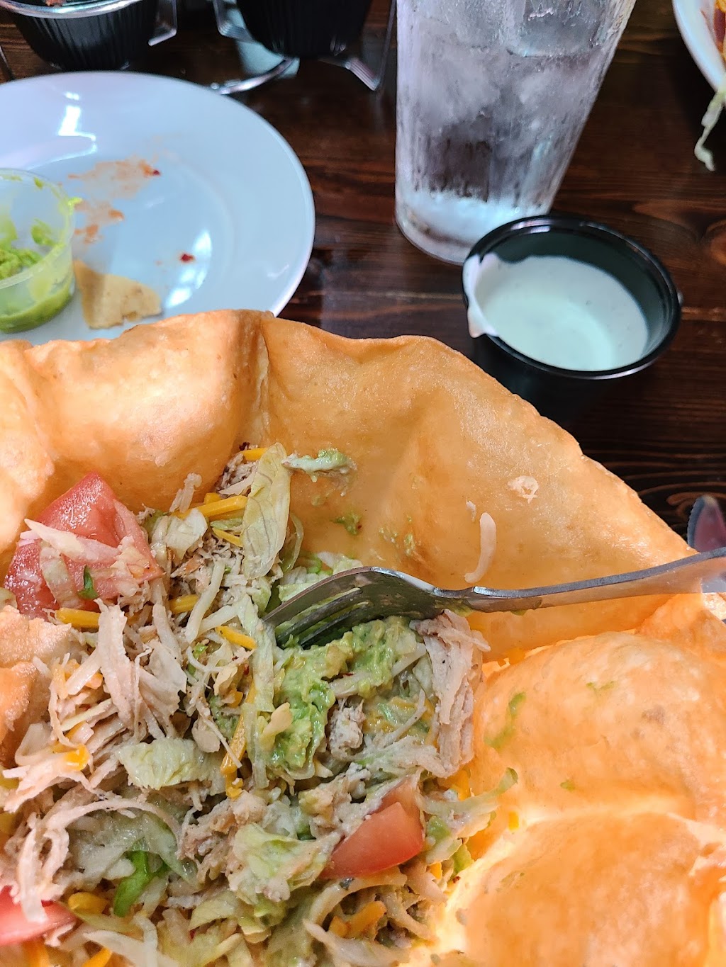 Del Barrio Restaurant | restaurant | 510 E 3rd St, Pecos, TX 79772, USA | 4327557155 OR +1 432-755-7155