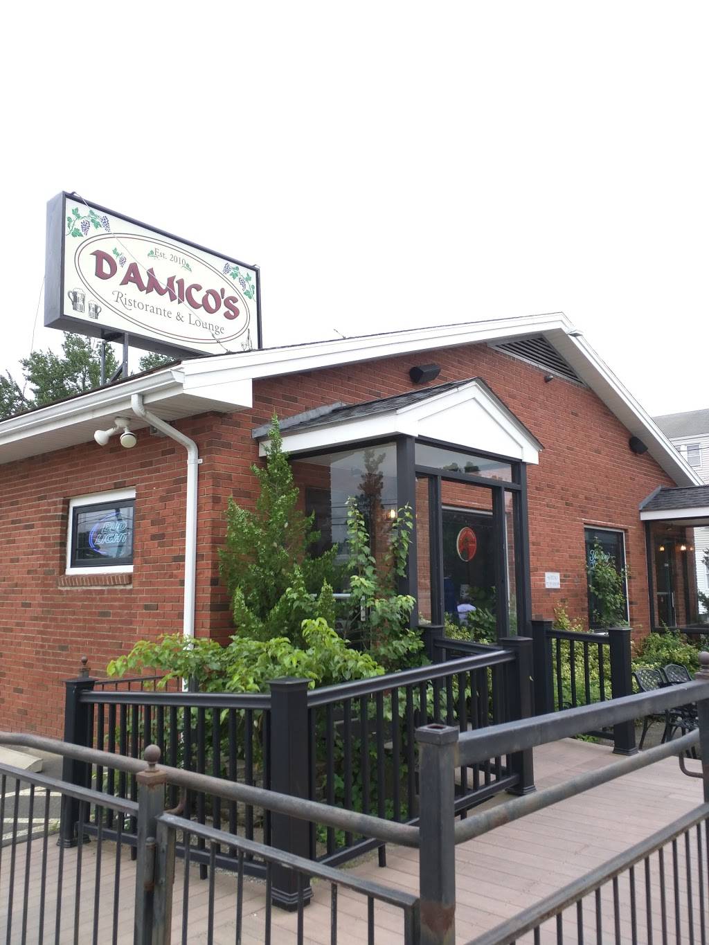 DAmicos Restaurant | restaurant | 2 Linden St, Plainville, CT 06062, USA | 8607475177 OR +1 860-747-5177