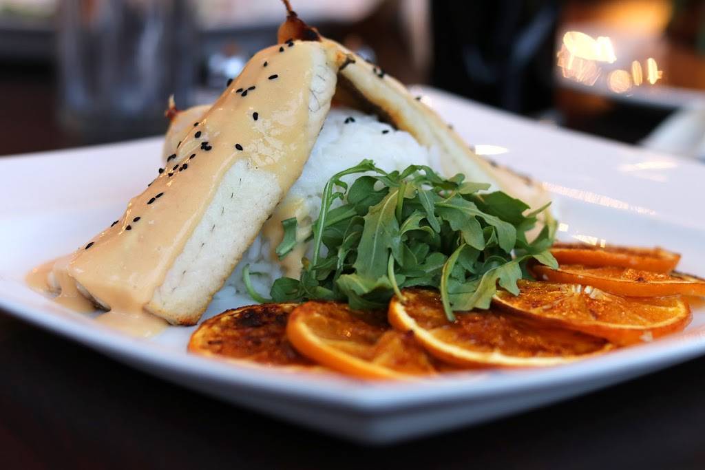 Five Points Pub | restaurant | 314 W Main St, Waukesha, WI 53186, USA | 2625493800 OR +1 262-549-3800