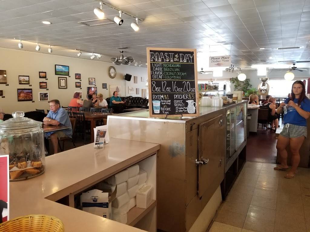 Coffeehouse & Deli | cafe | 114 E Beaufort St, Normal, IL 61761, USA | 3094526774 OR +1 309-452-6774