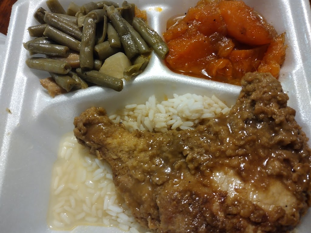 The Yellow Store | restaurant | 1906 Old Columbus Rd, Tuskegee, AL 36083, USA | 3342263300 OR +1 334-226-3300