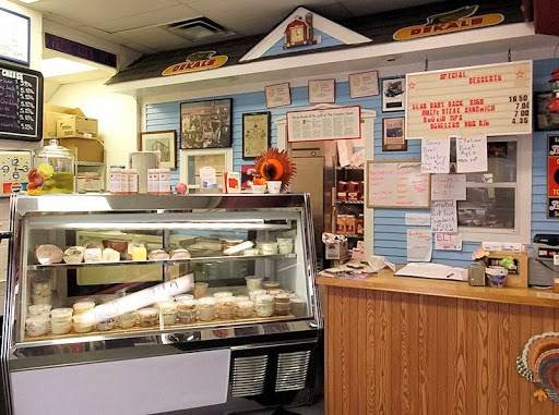 Country Store & Catering | restaurant | 456 N Main St, Sycamore, IL 60178, USA | 8158992333 OR +1 815-899-2333