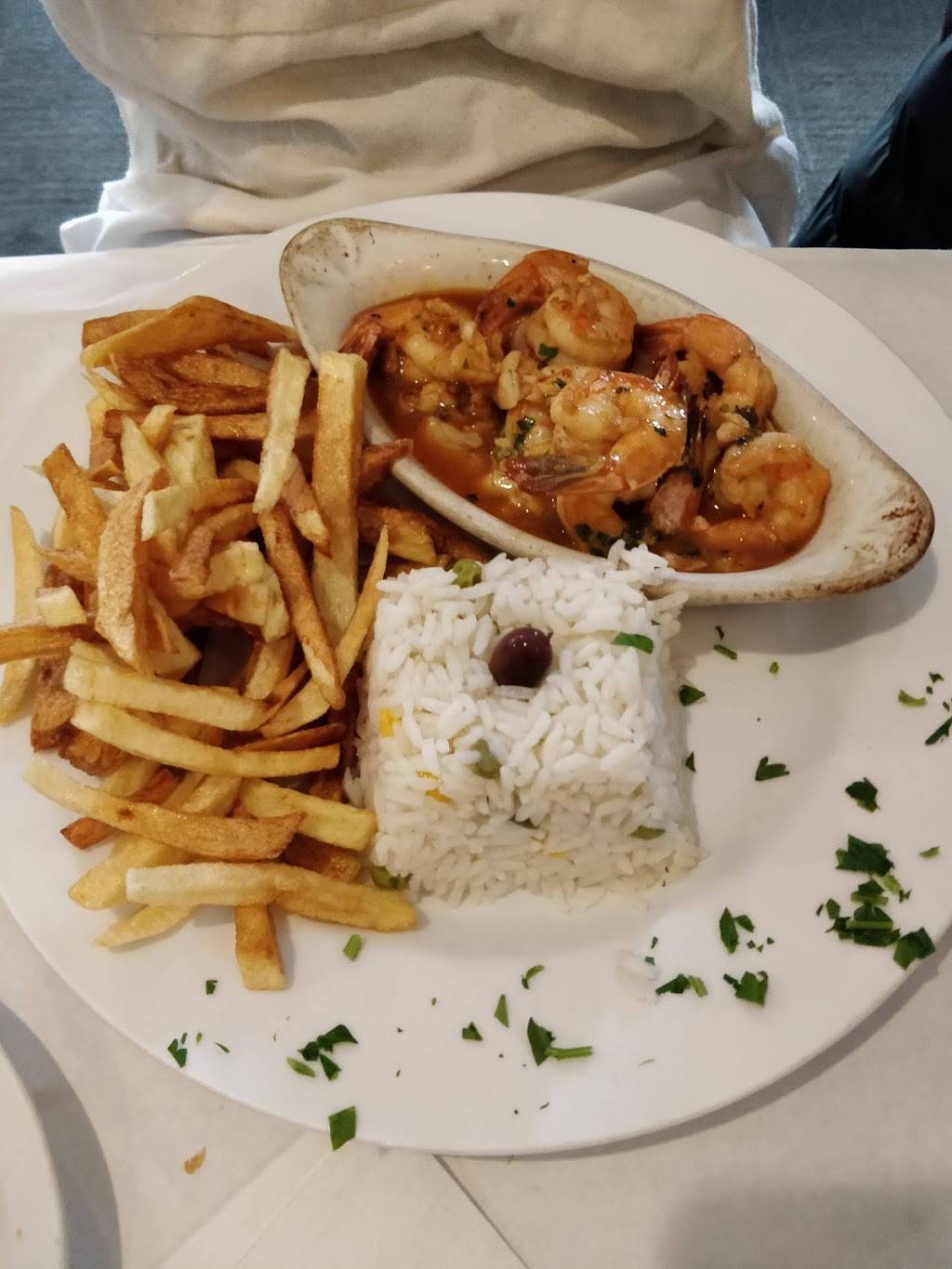 T A Restaurant | restaurant | 408 S Main St, Fall River, MA 02721, USA | 5086735890 OR +1 508-673-5890