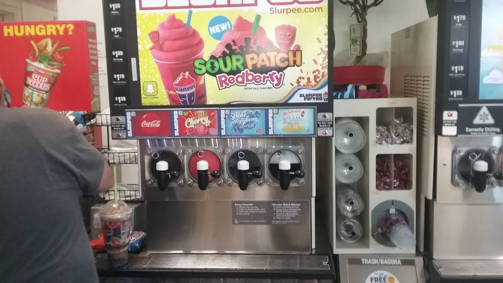 7-Eleven | bakery | 1020 Terven Ave, Salinas, CA 93901, USA | 8317546382 OR +1 831-754-6382