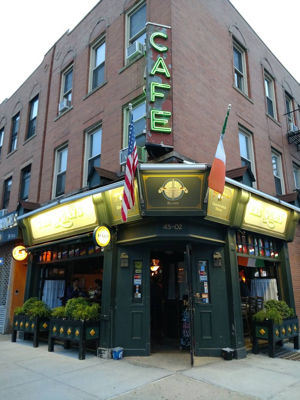 The Quays Pub | restaurant | 45-02 30th Ave, Astoria, NY 11103, USA