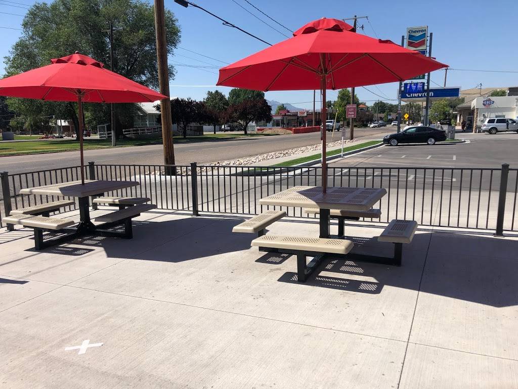 Js Drive In | restaurant | 50 N State St, Morgan, UT 84050, USA | 8018293665 OR +1 801-829-3665
