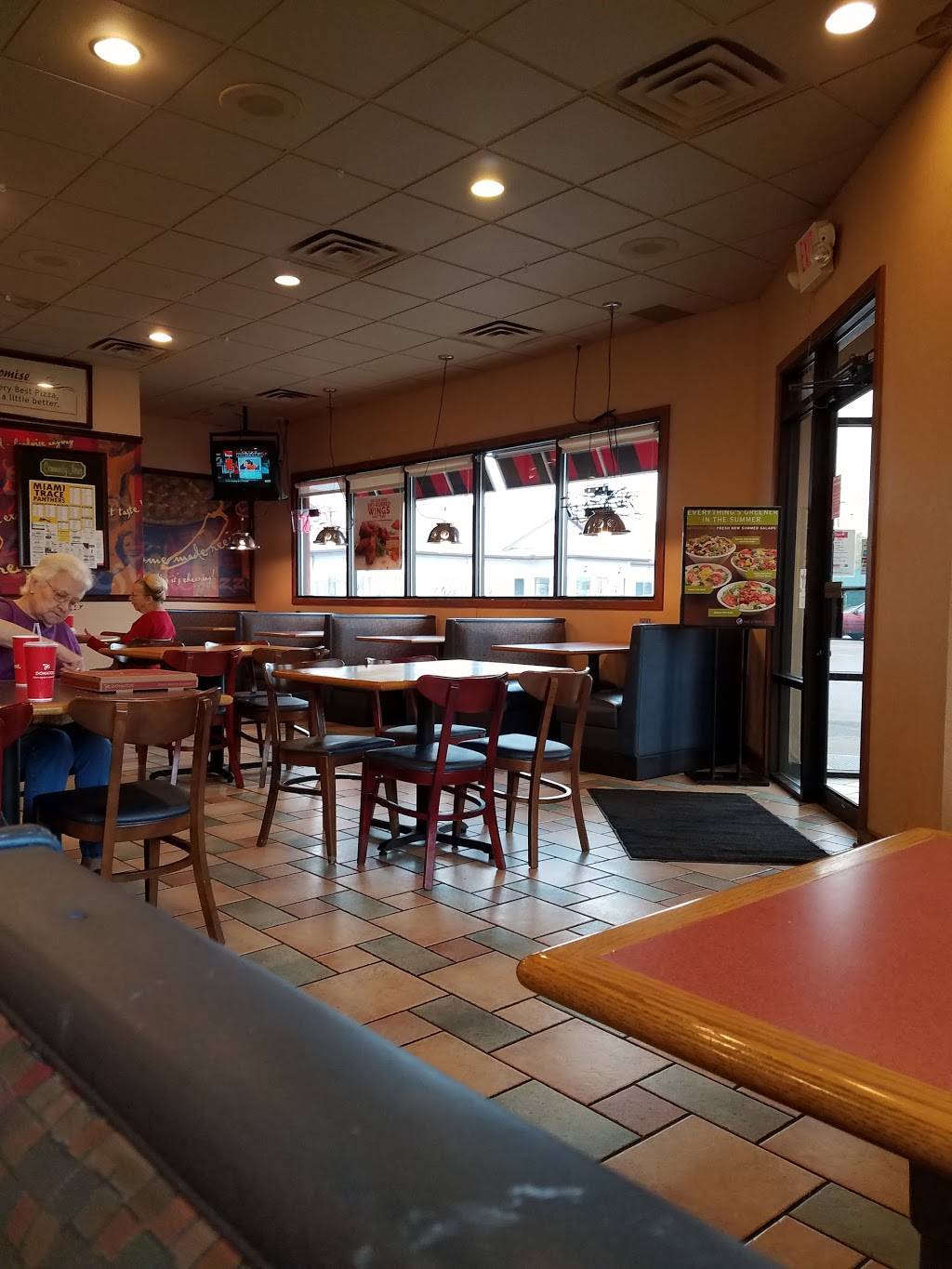 Donatos Pizza | restaurant | 1211 Columbus Ave, Washington Court House, OH 43160, USA | 7403358000 OR +1 740-335-8000