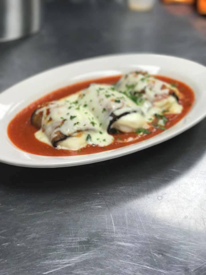 Italian Delite Pizzeria & Restaurant | restaurant | 734 W Main St, Trappe, PA 19426, USA | 6104540172 OR +1 610-454-0172