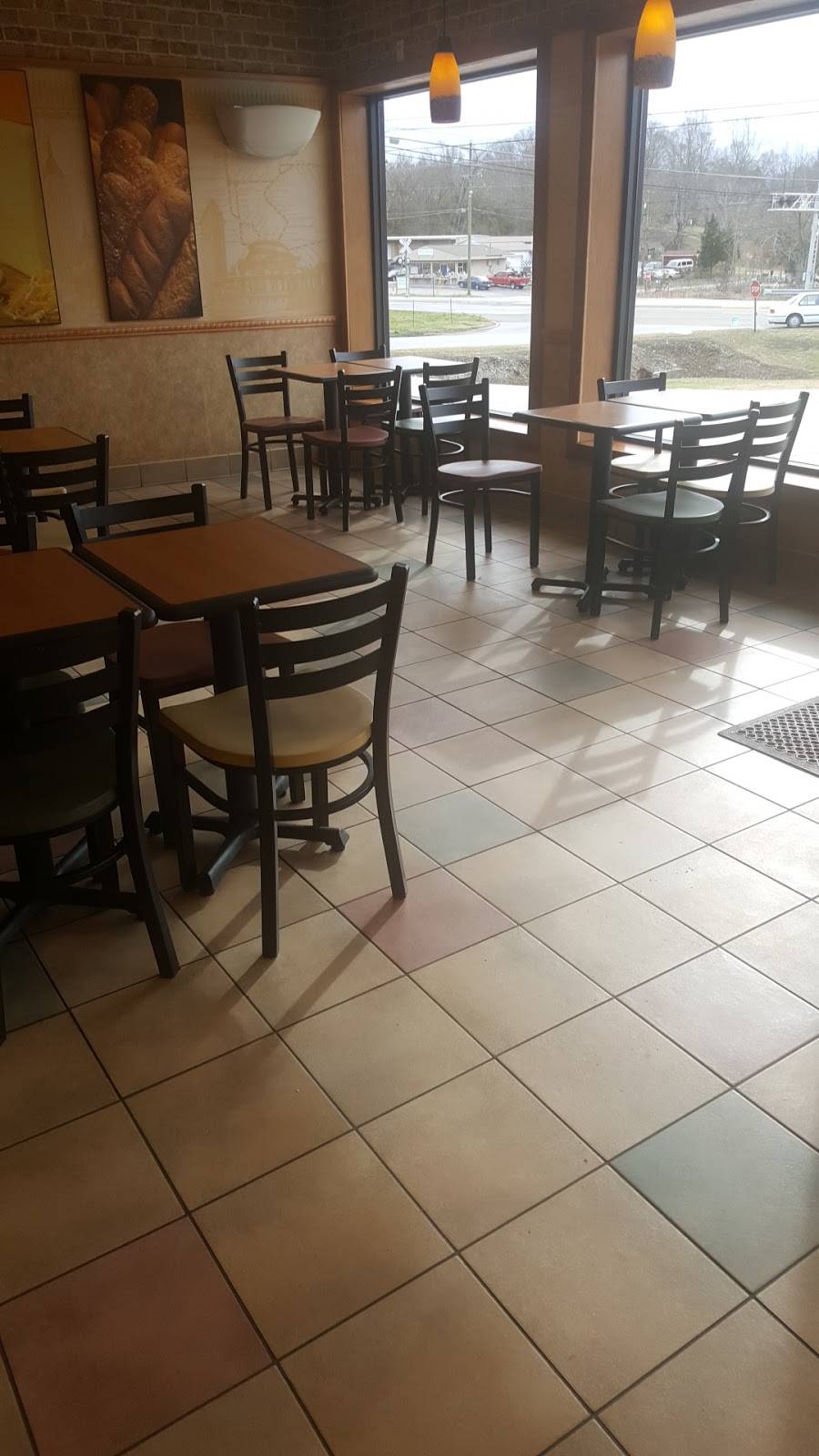 Subway | restaurant | 580 E Tri County Blvd, Oliver Springs, TN 37840, USA | 8654352999 OR +1 865-435-2999