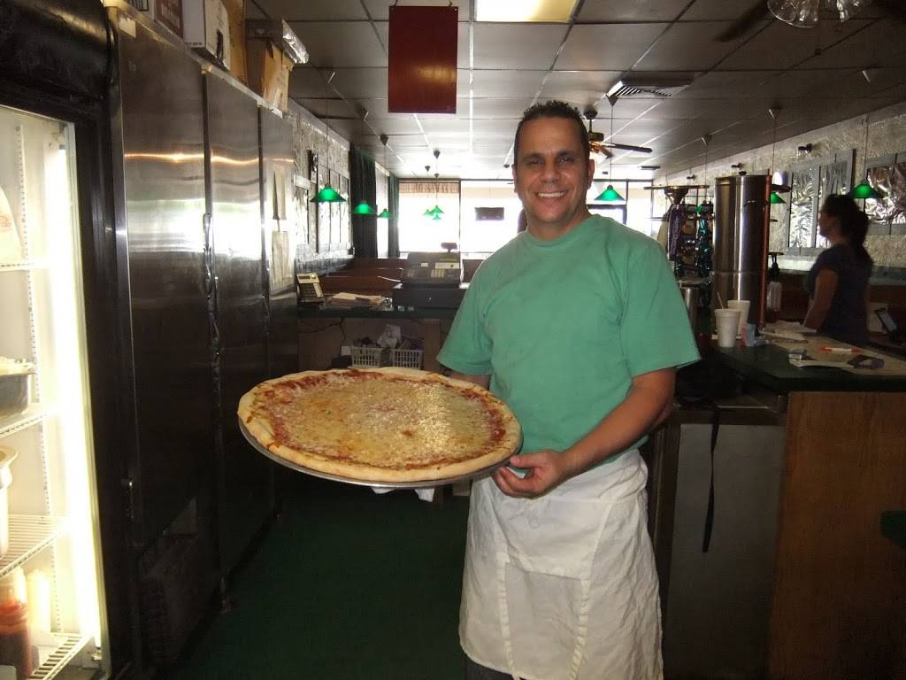 Riccos Pizza | meal delivery | 55 W Mercury Blvd, Hampton, VA 23669, USA | 7577236850 OR +1 757-723-6850
