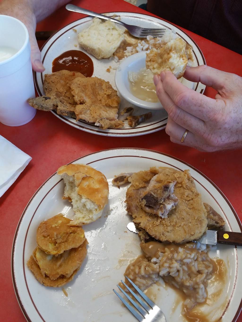 Carolina Chicken & More | restaurant | 4113, 1505 E Frederick St, Gaffney, SC 29340, USA | 8644875152 OR +1 864-487-5152