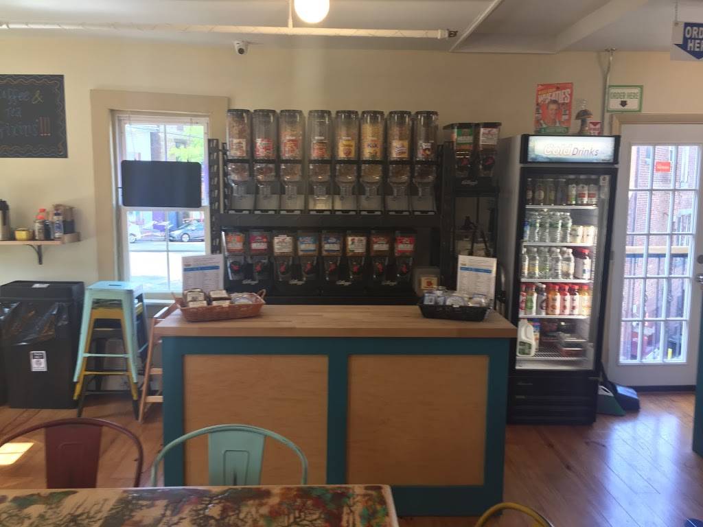 Grinds & Grains, Inc. | cafe | 3 Church St, New Paltz, NY 12561, USA | 8456338177 OR +1 845-633-8177