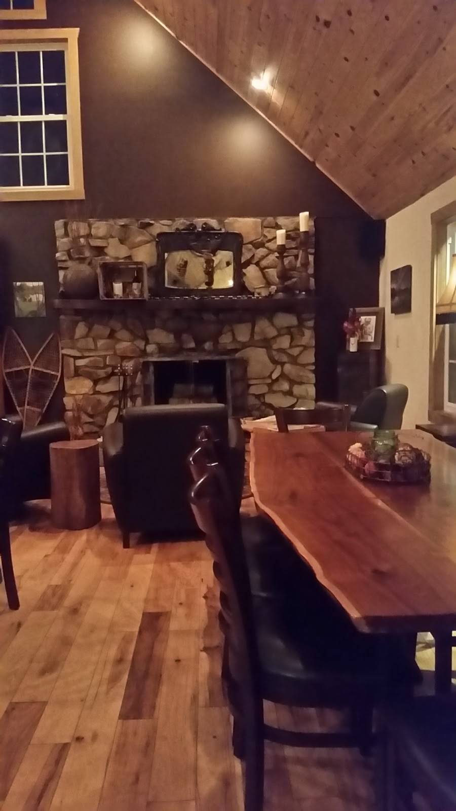 Hundley Cellars | restaurant | 6451 OH-307, Geneva, OH 44041, USA | 4403613088 OR +1 440-361-3088