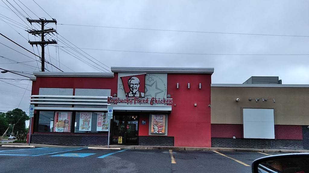 KFC - Restaurant | 6701 Martin Luther King Jr Hwy, Landover, MD 20785, USA