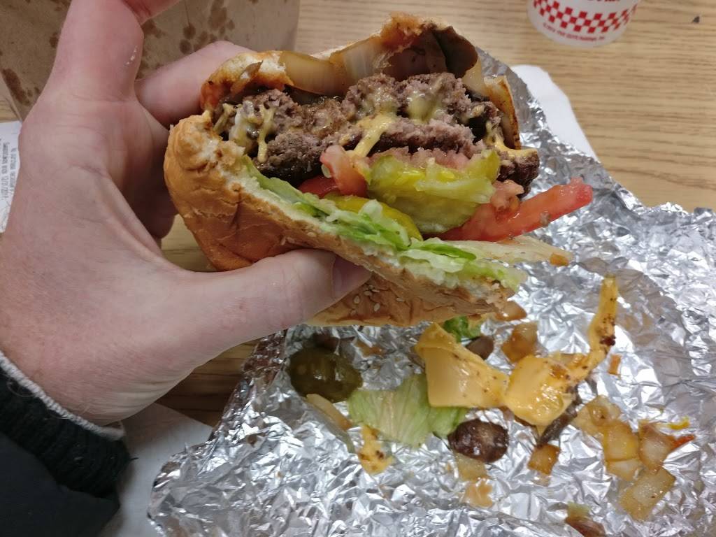 Five Guys | meal takeaway | 253 W 42nd St, New York, NY 10036, USA | 2123982600 OR +1 212-398-2600