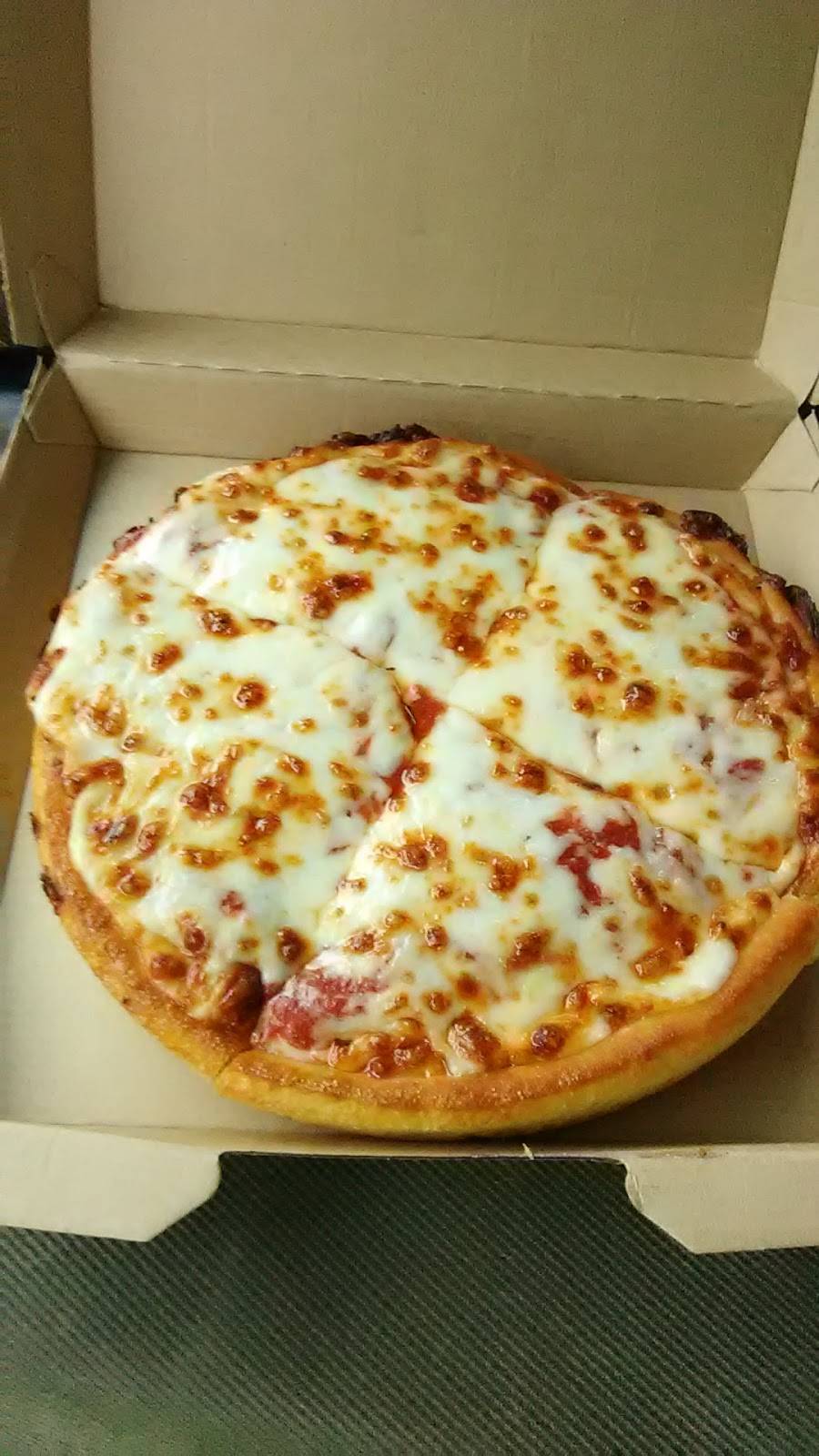 Pizza Hut | meal takeaway | 124 Jefferson St, Newnan, GA 30263, USA | 7702516511 OR +1 770-251-6511