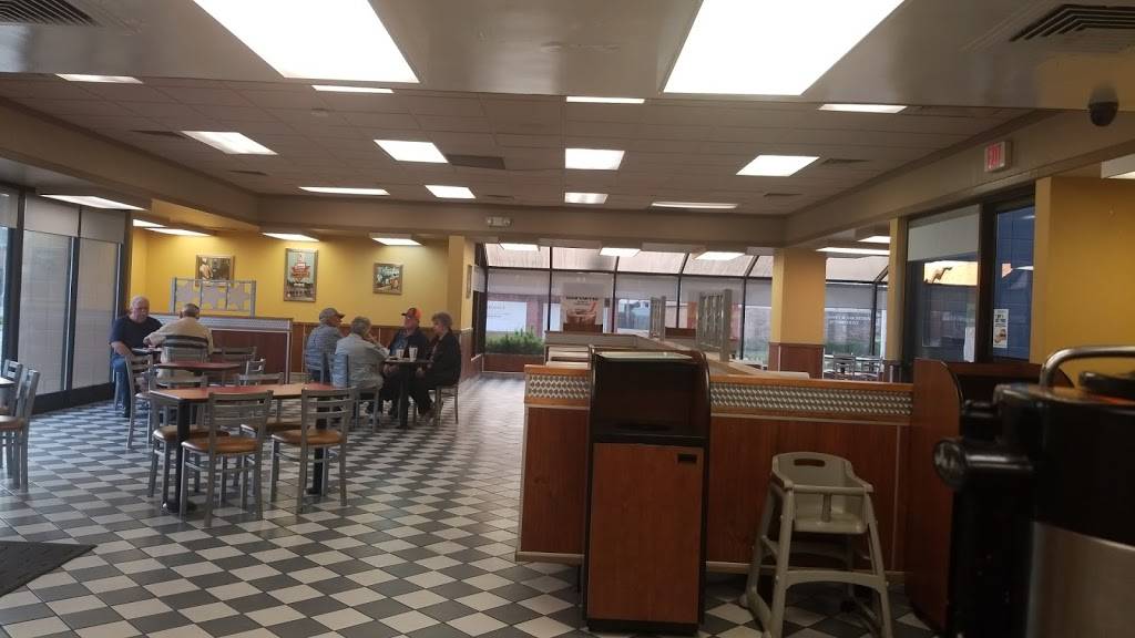 Hardees | restaurant | 1117 Lakeland Blvd, Mattoon, IL 61938, USA | 2172343845 OR +1 217-234-3845
