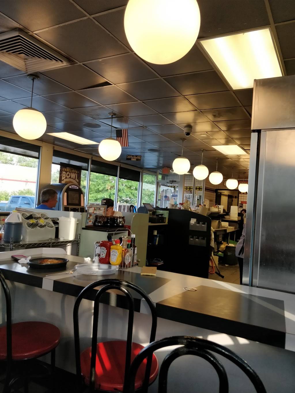 Waffle House | meal takeaway | 3303 Doctor M.L.K. Jr Blvd, New Bern, NC 28560, USA | 2526355220 OR +1 252-635-5220