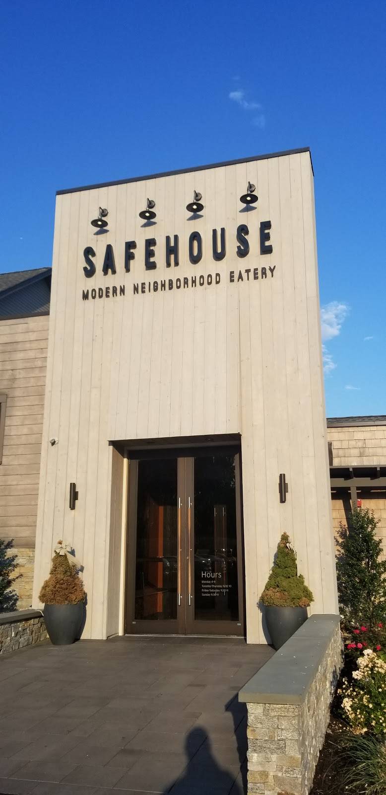 Safehouse 195 Old Rd, East Greenwich, RI 02818, USA