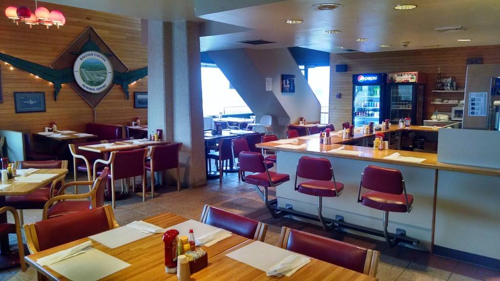 Airport Restaurant & Lounge | restaurant | 176 Airport Cir # 105, Beaver, WV 25813, USA | 3042529970 OR +1 304-252-9970